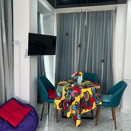 Kutaisi Apartment Bagian luar foto
