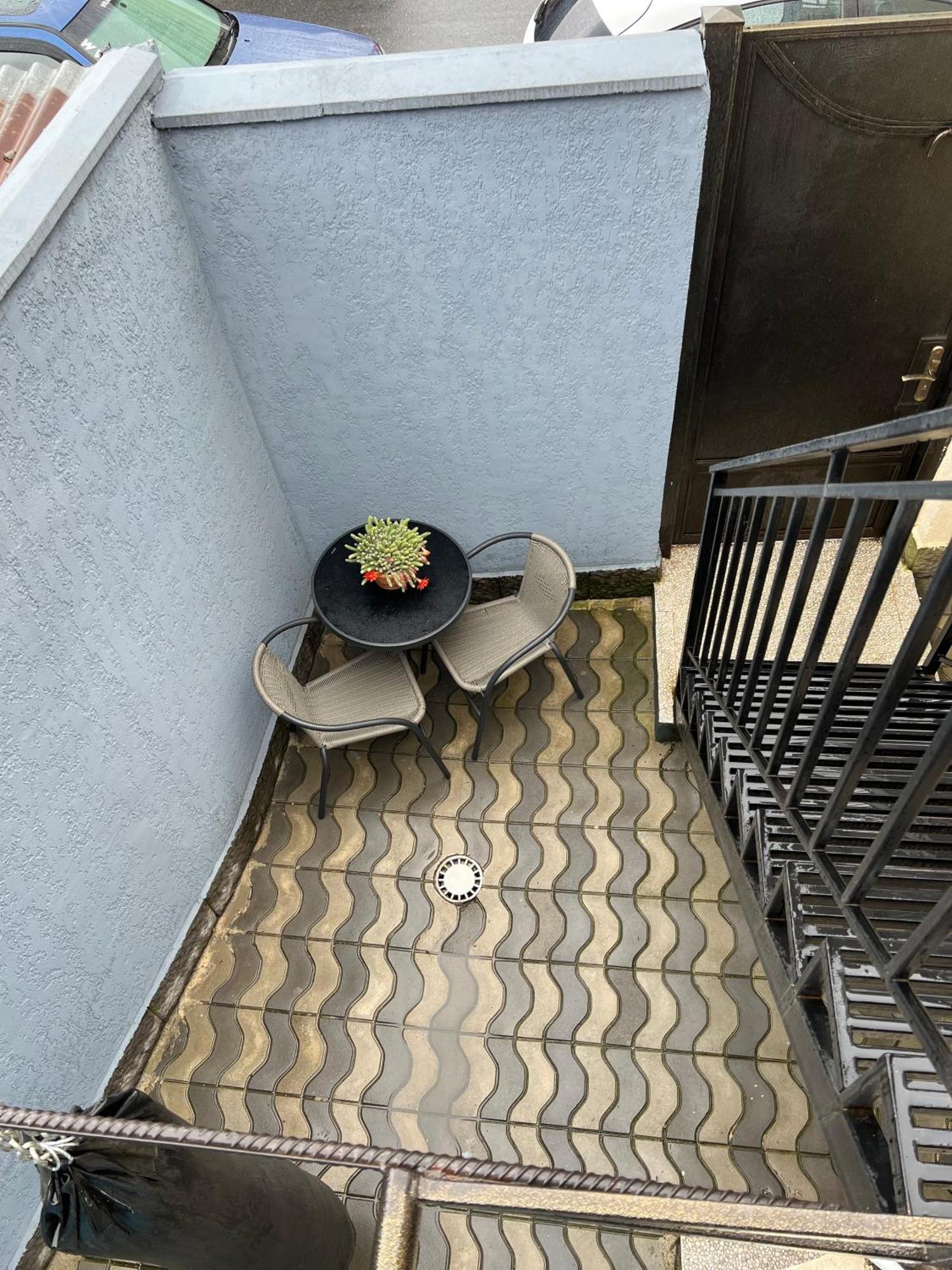 Kutaisi Apartment Bagian luar foto