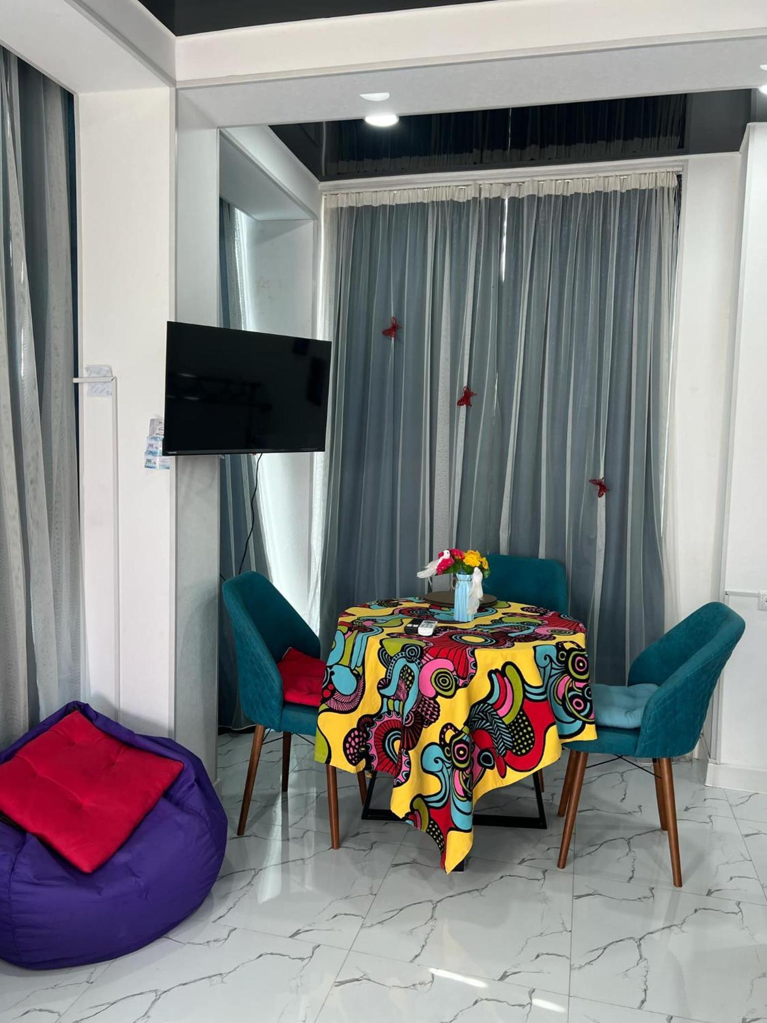 Kutaisi Apartment Bagian luar foto